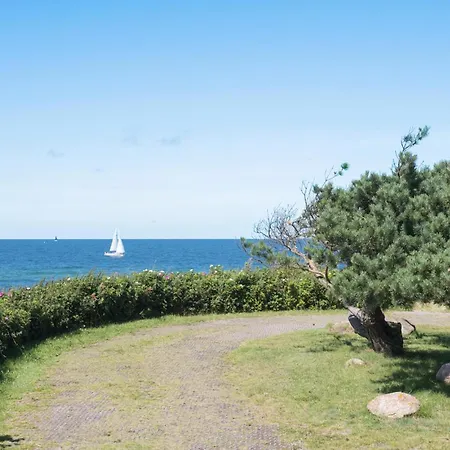 Vakantiehuis 3 Bedroom Lovely In